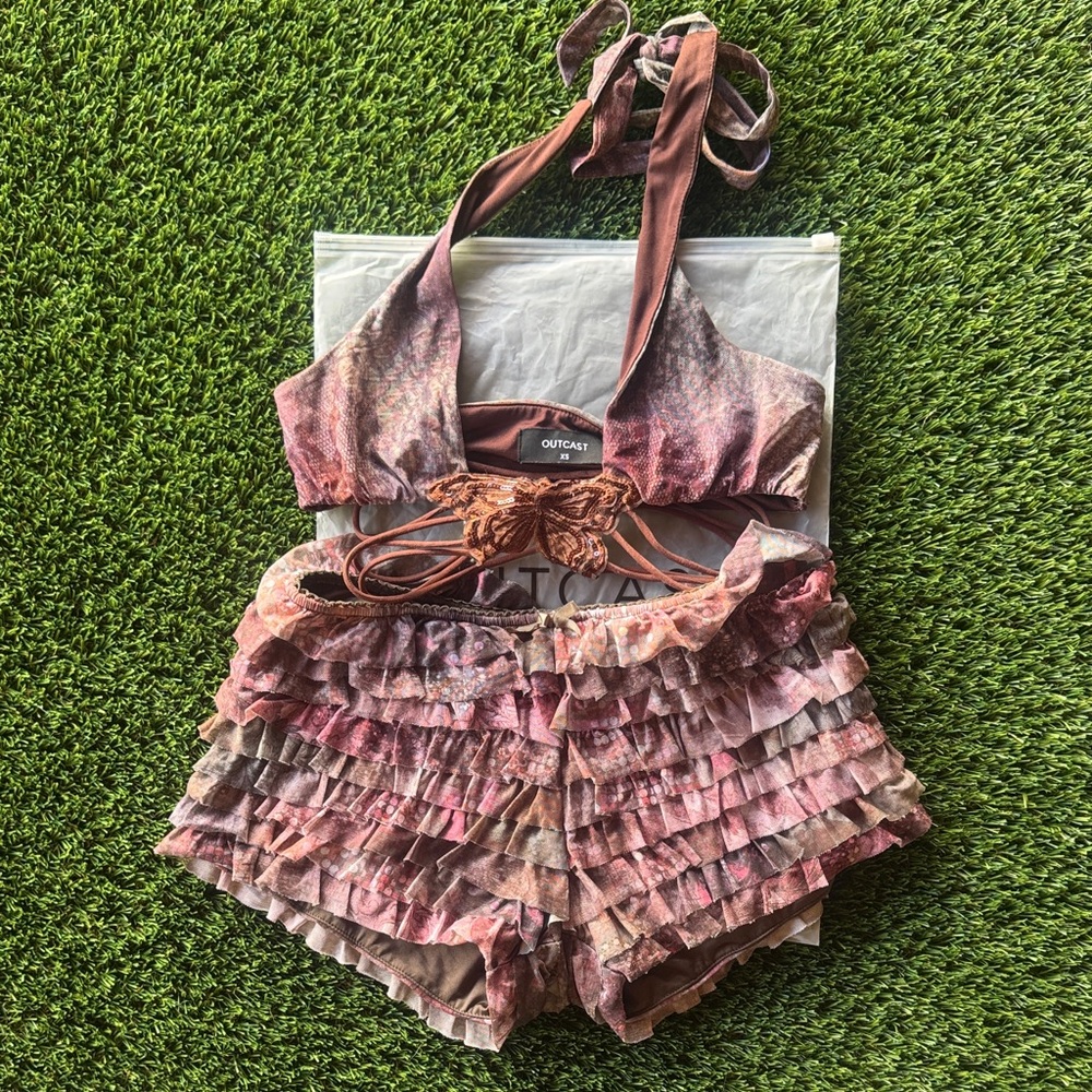 Outcast Women's High Waist Ruffle Shorts - Pink and Brown
